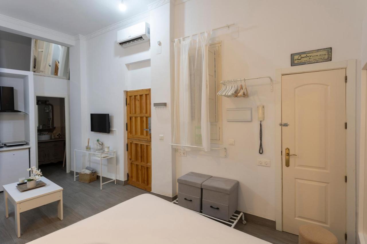 Santa Clara Urban Apartment II Seville Exterior photo